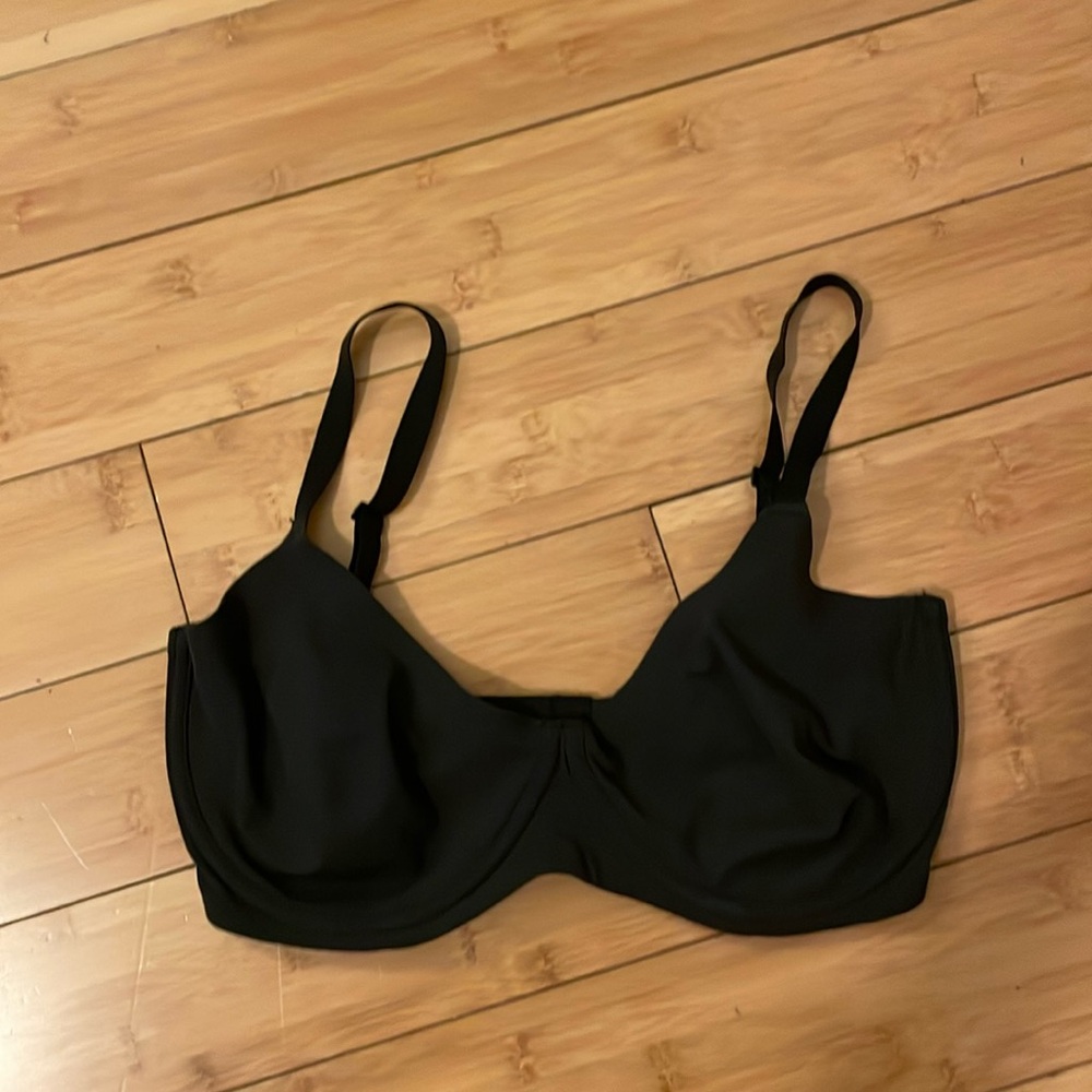 Skims Fits Everyone unlined Demi bra 36F/36DDD black